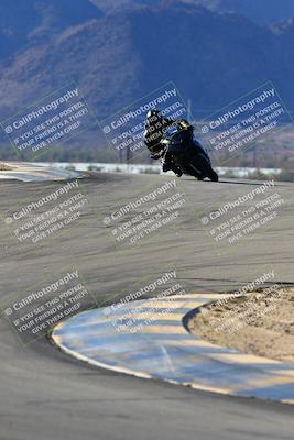 media/Jan-09-2022-SoCal Trackdays (Sun) [[2b1fec8404]]/Turns 9 and 8 (920am)/